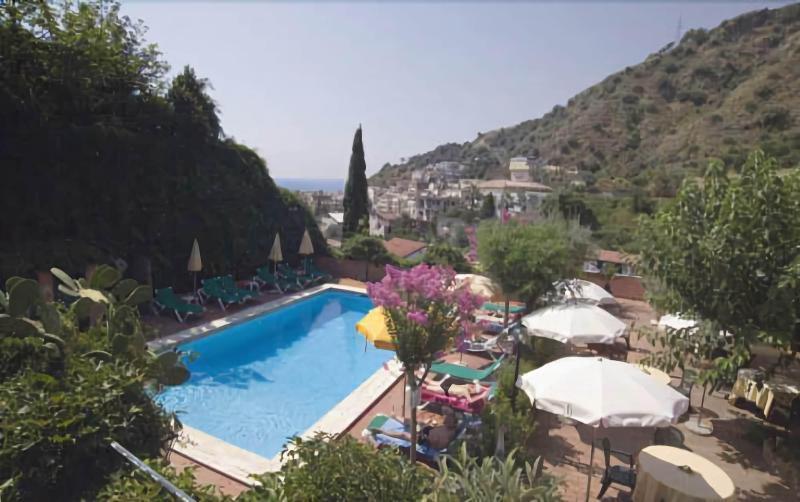 Hotel Villa Sirina Таормина Экстерьер фото