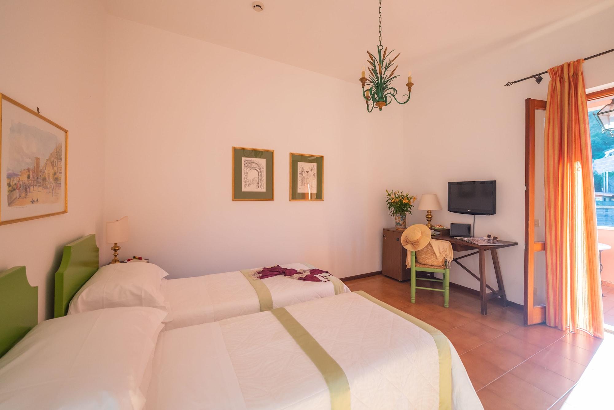 Hotel Villa Sirina Таормина Экстерьер фото