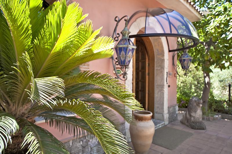 Hotel Villa Sirina Таормина Экстерьер фото